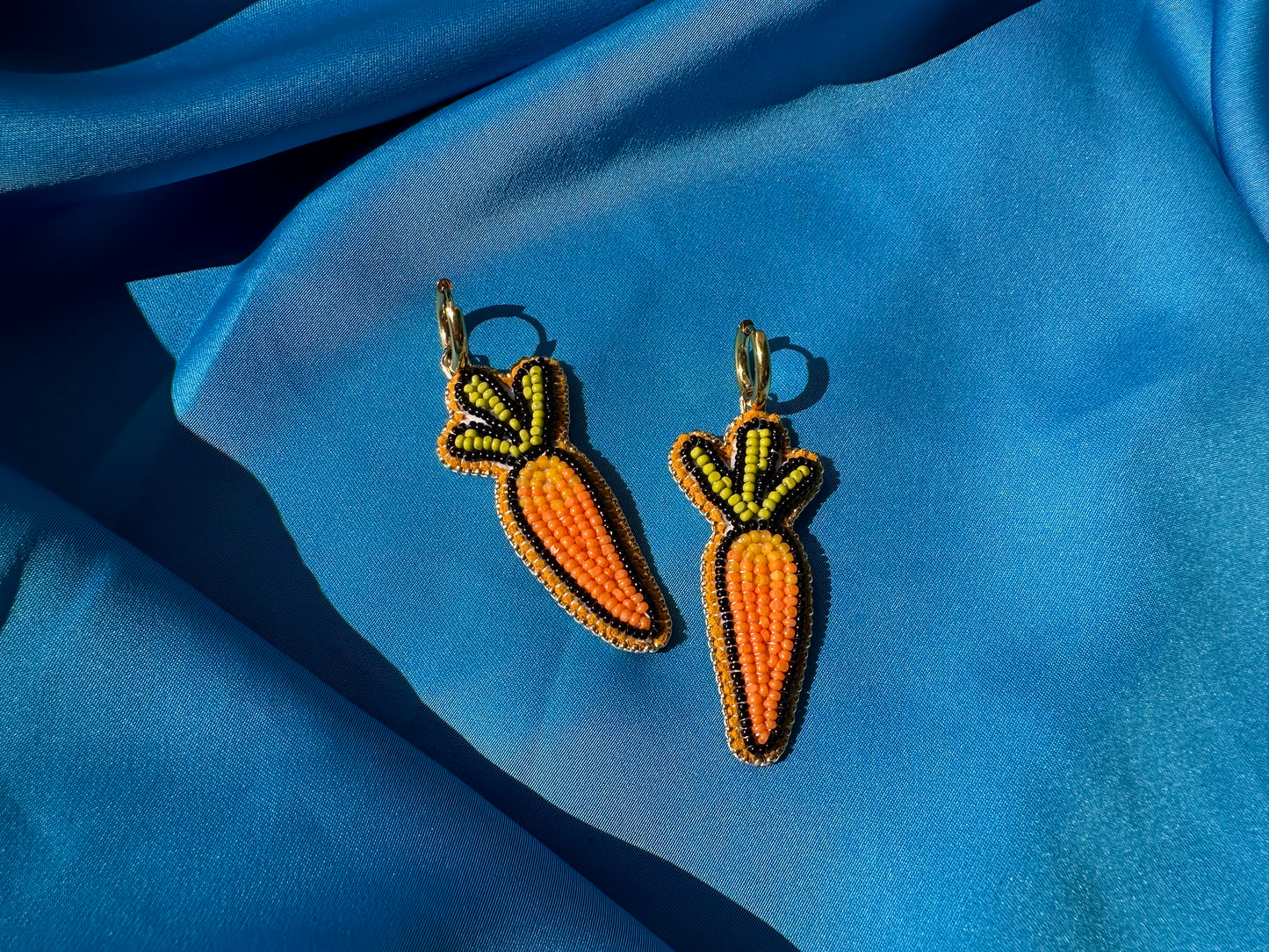 carrot earrings