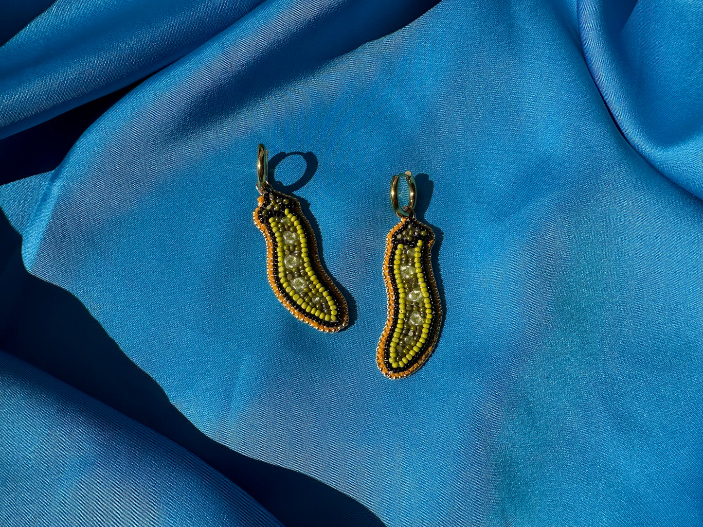 pea earrings