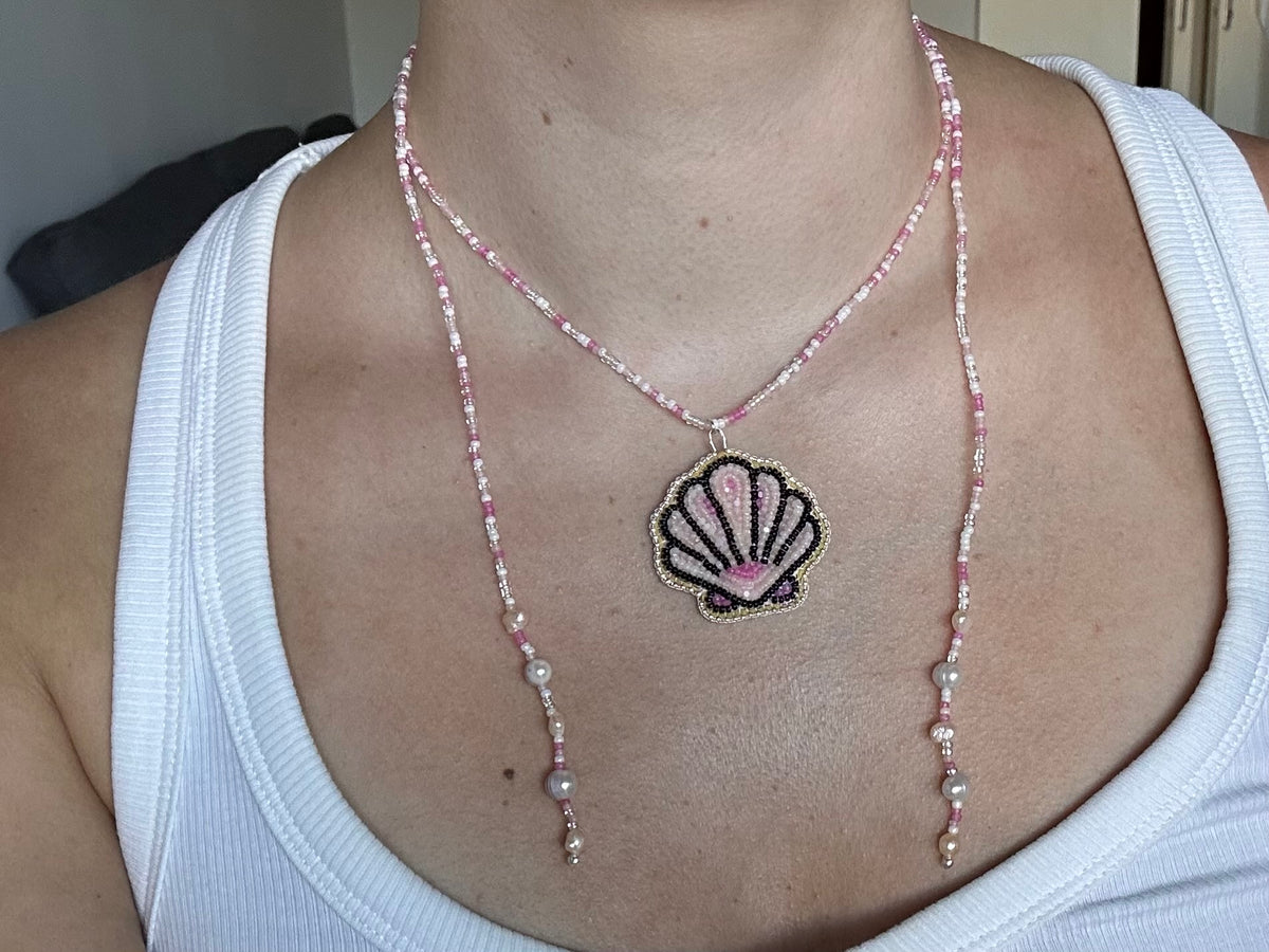 clamshell lariat necklace
