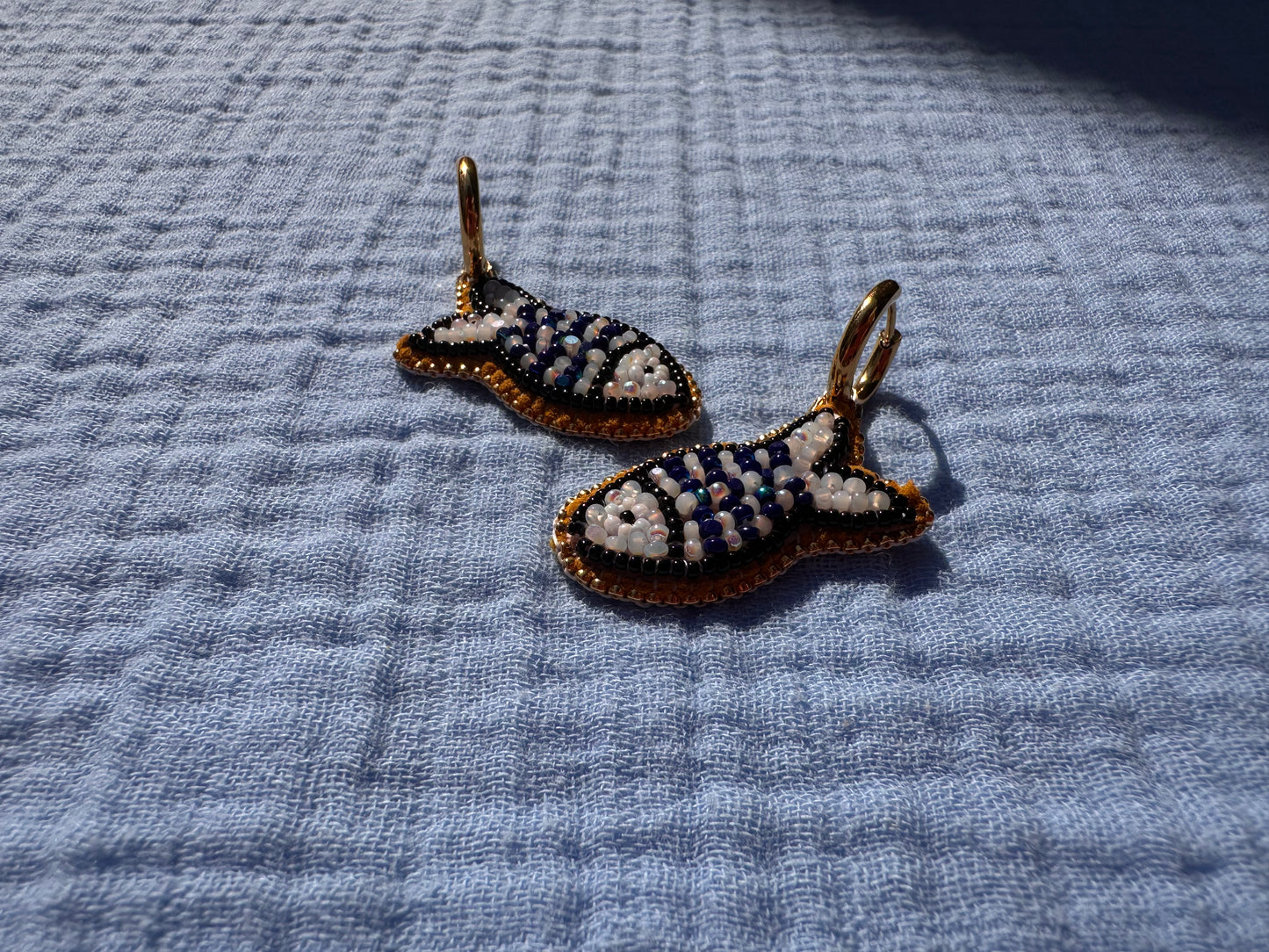 blue/white fish earrings w/ hoops