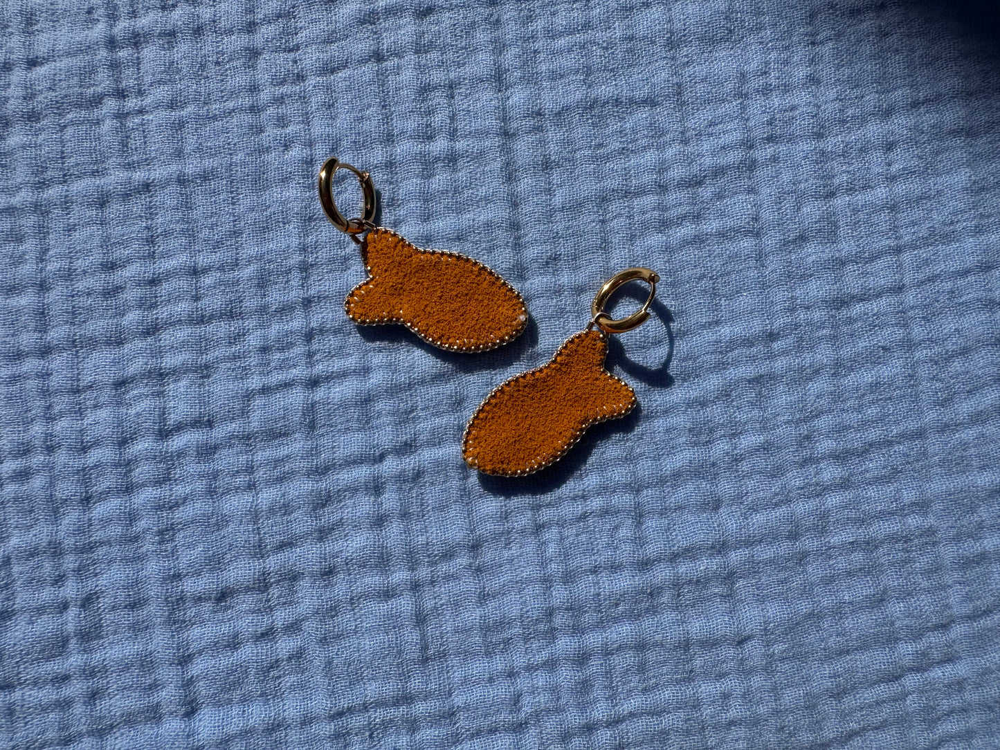 red/pink fish earrings w/ hoops