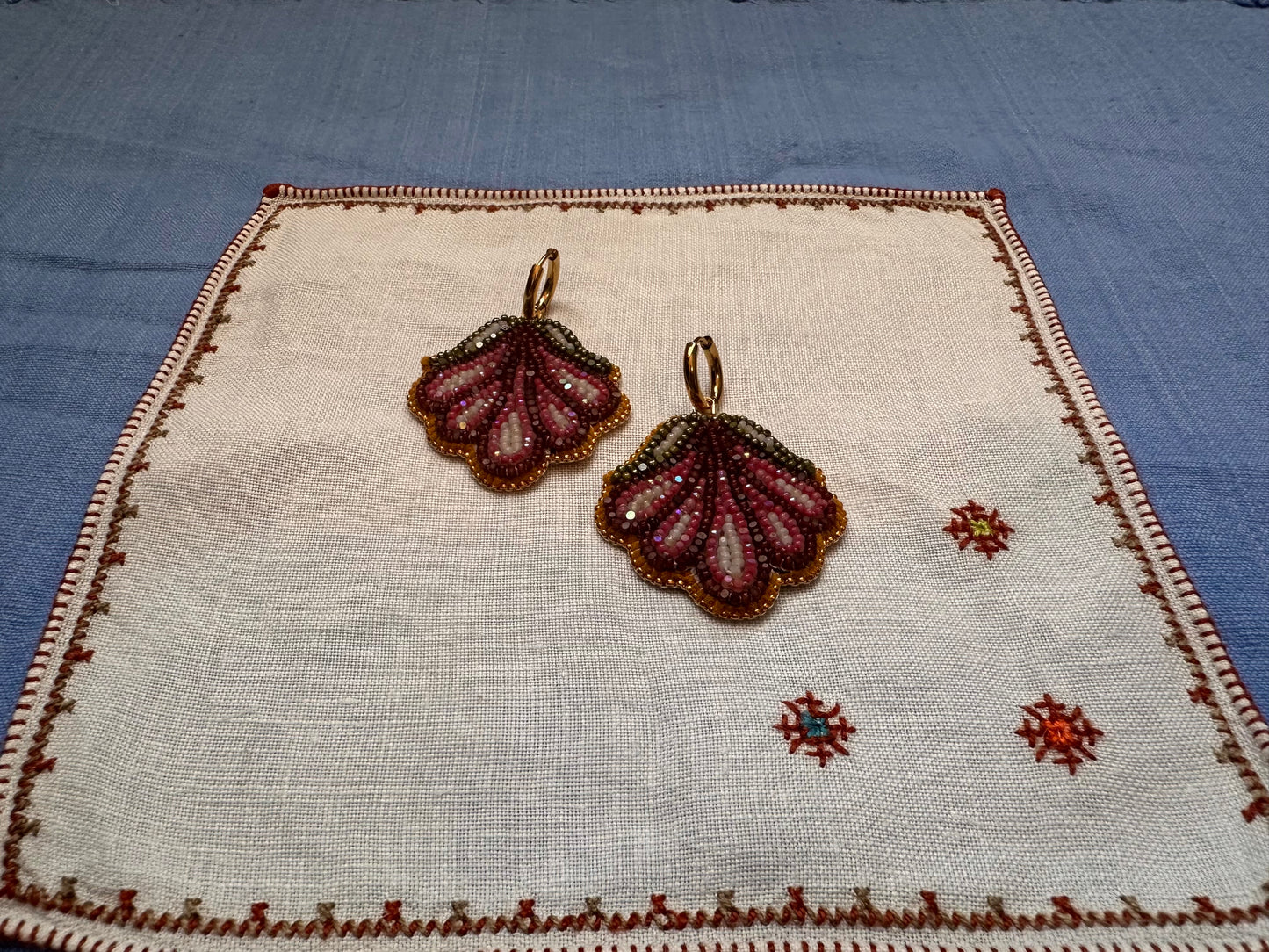 5 petal florals in berry