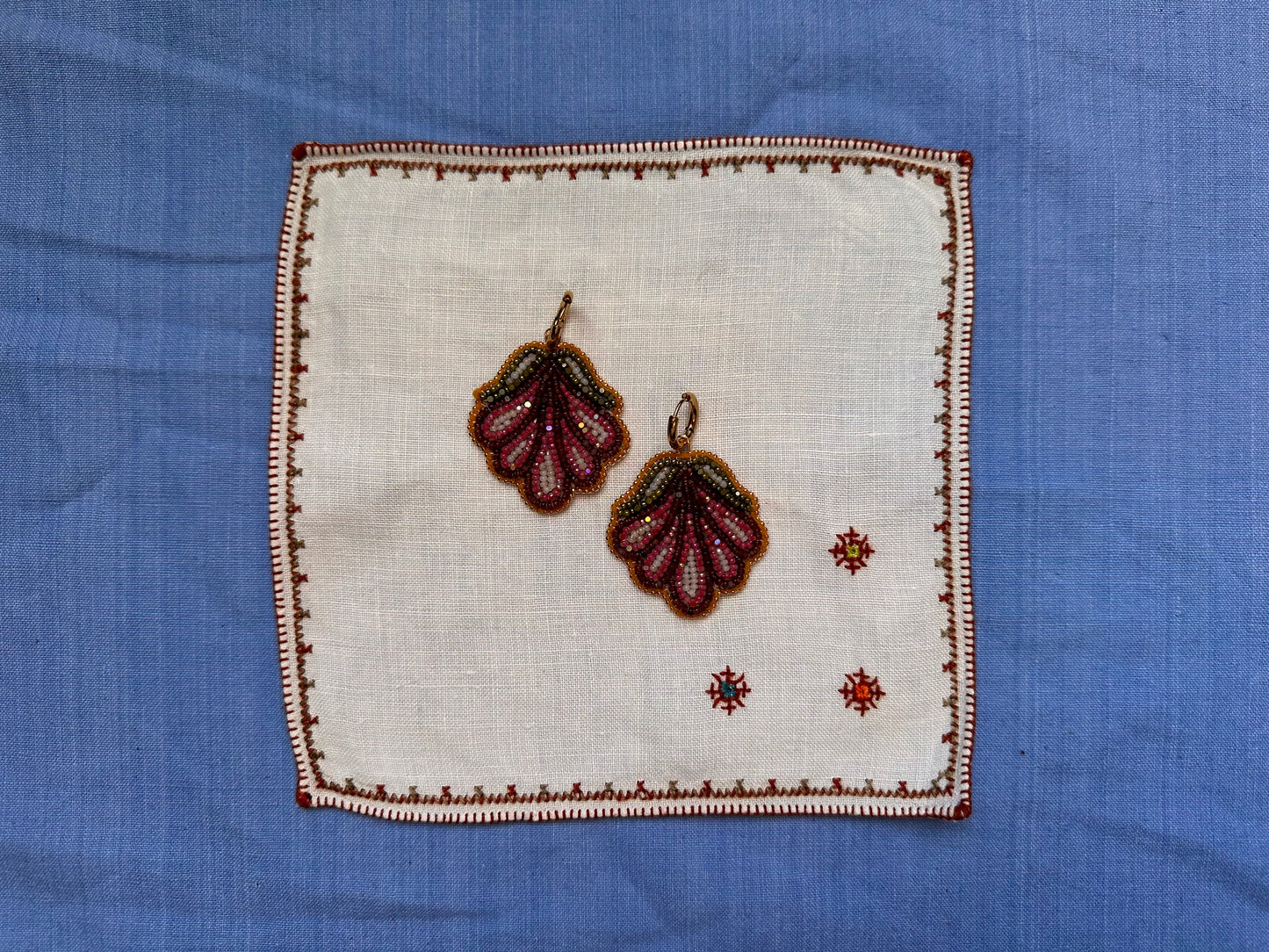 5 petal florals in berry