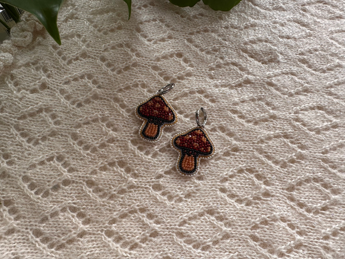 mushroom earrings in red & brown