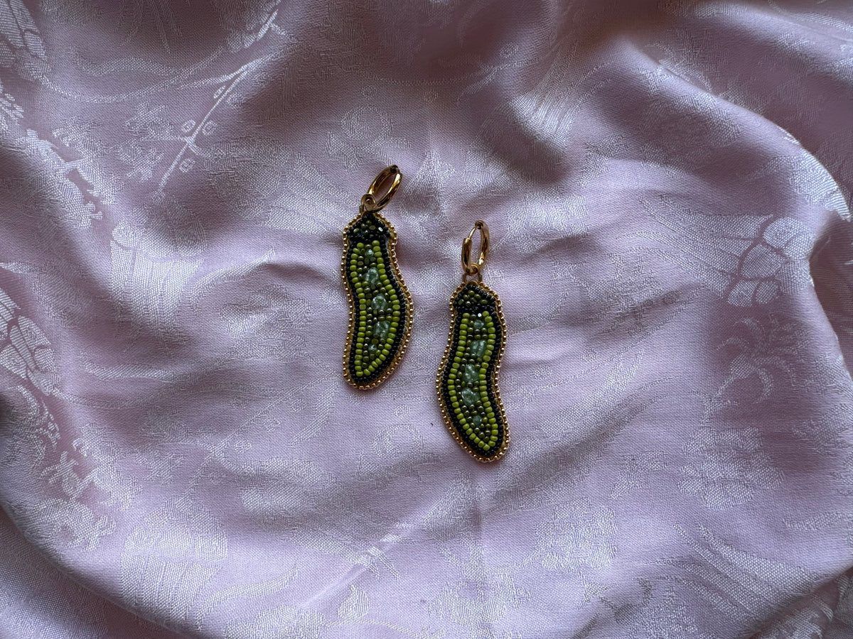 pea earrings