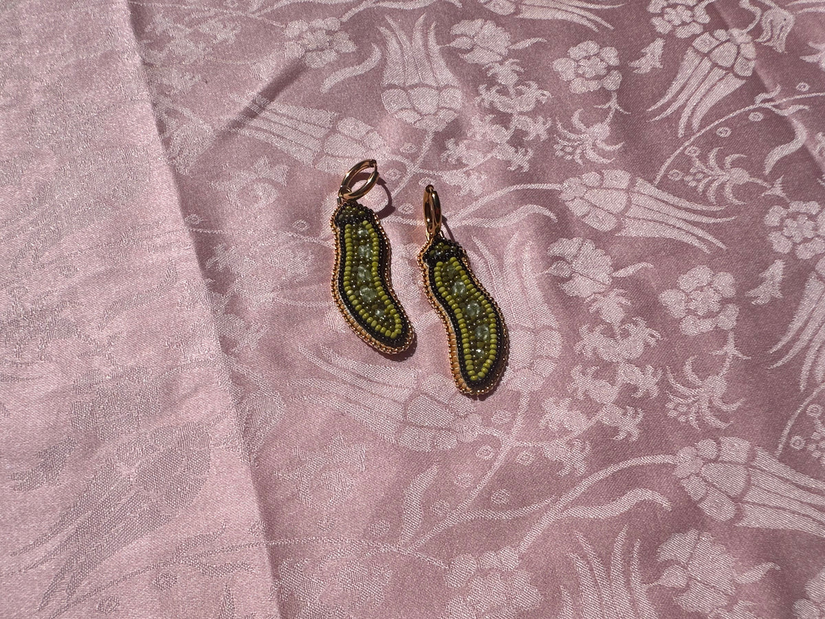 pea earrings