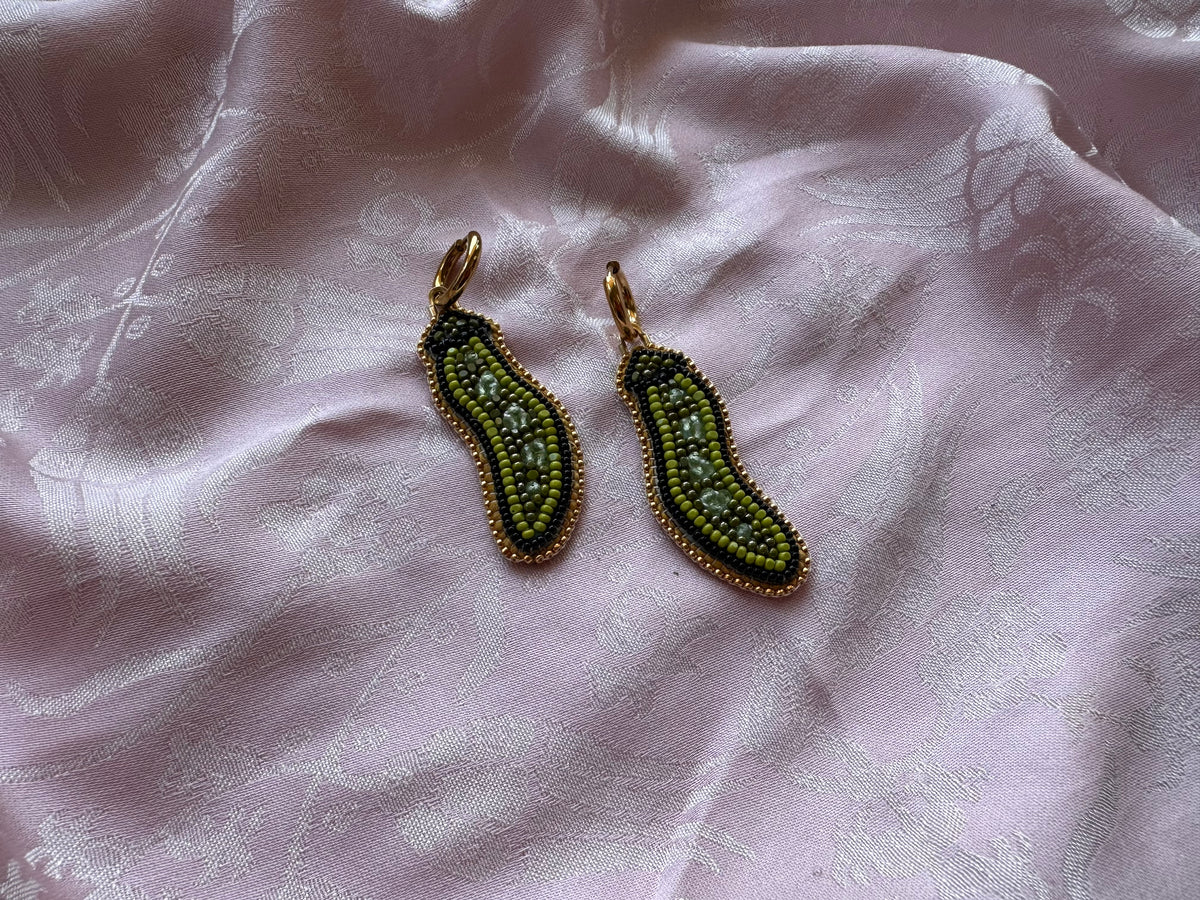 pea earrings