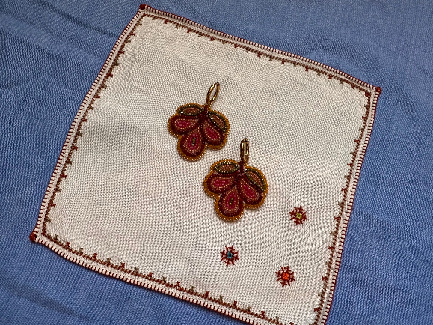 3 petal floral earrings in cranberry