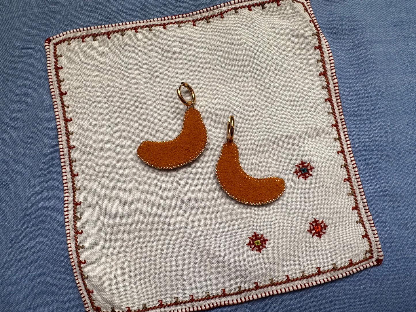 banana earrings w/ hoops