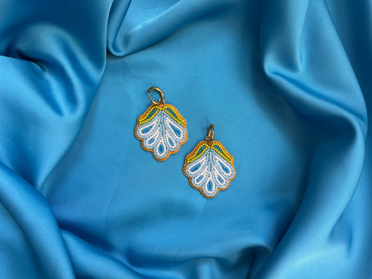 5 petal florals in blue