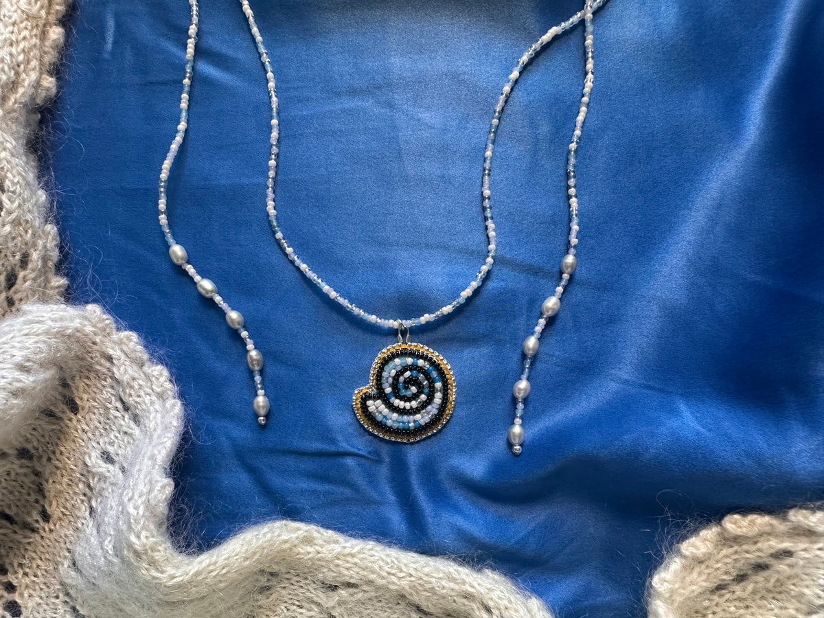 blue shell lariat necklace