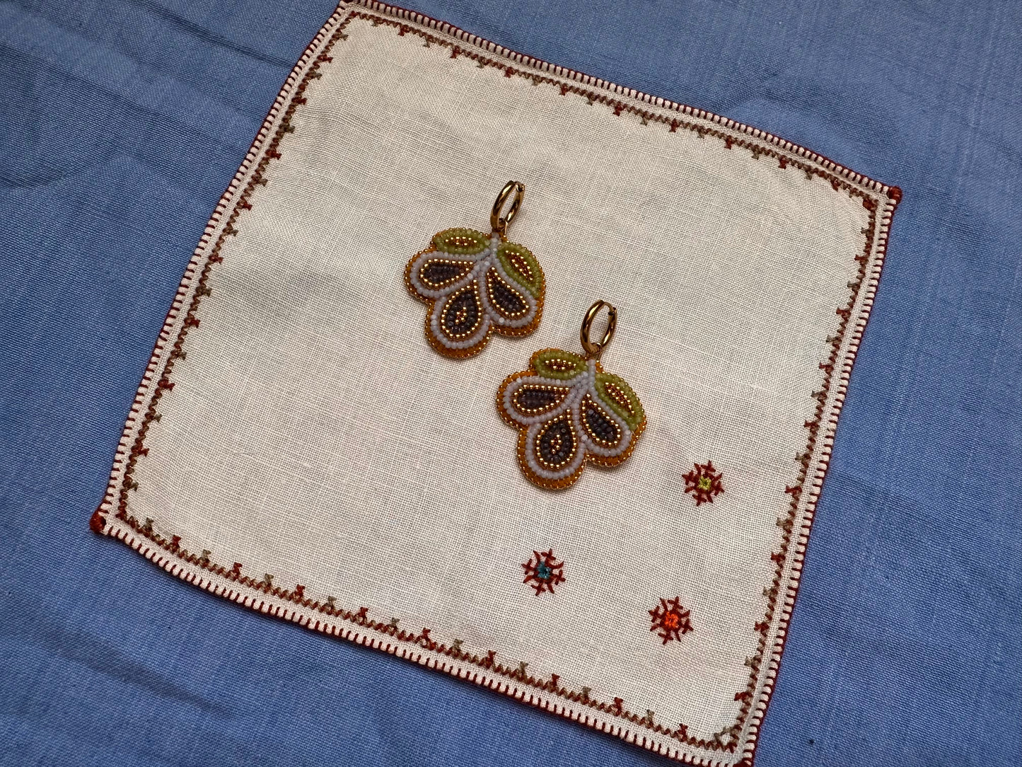 3 petal floral earrings in blueberry