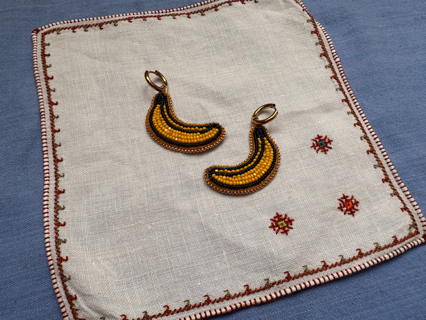 banana earrings w/ hoops