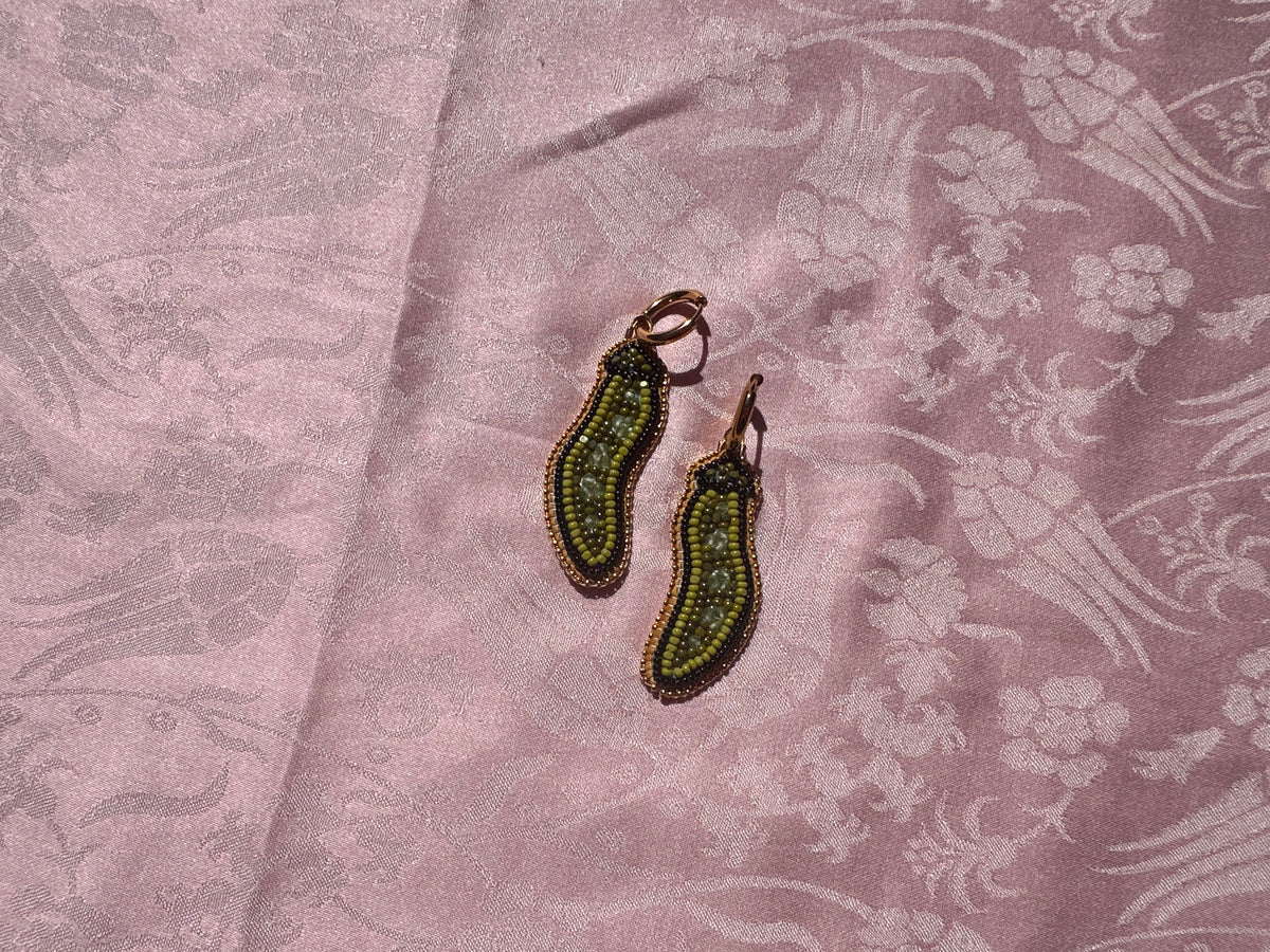 pea earrings