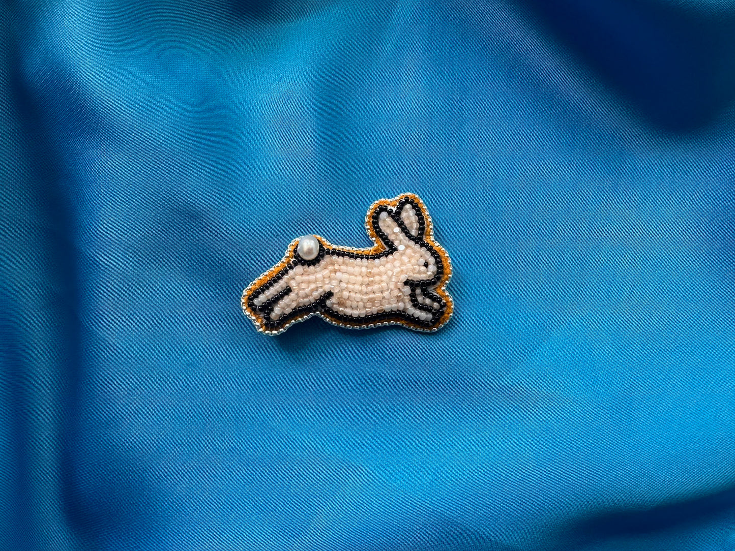 honey bunny pin