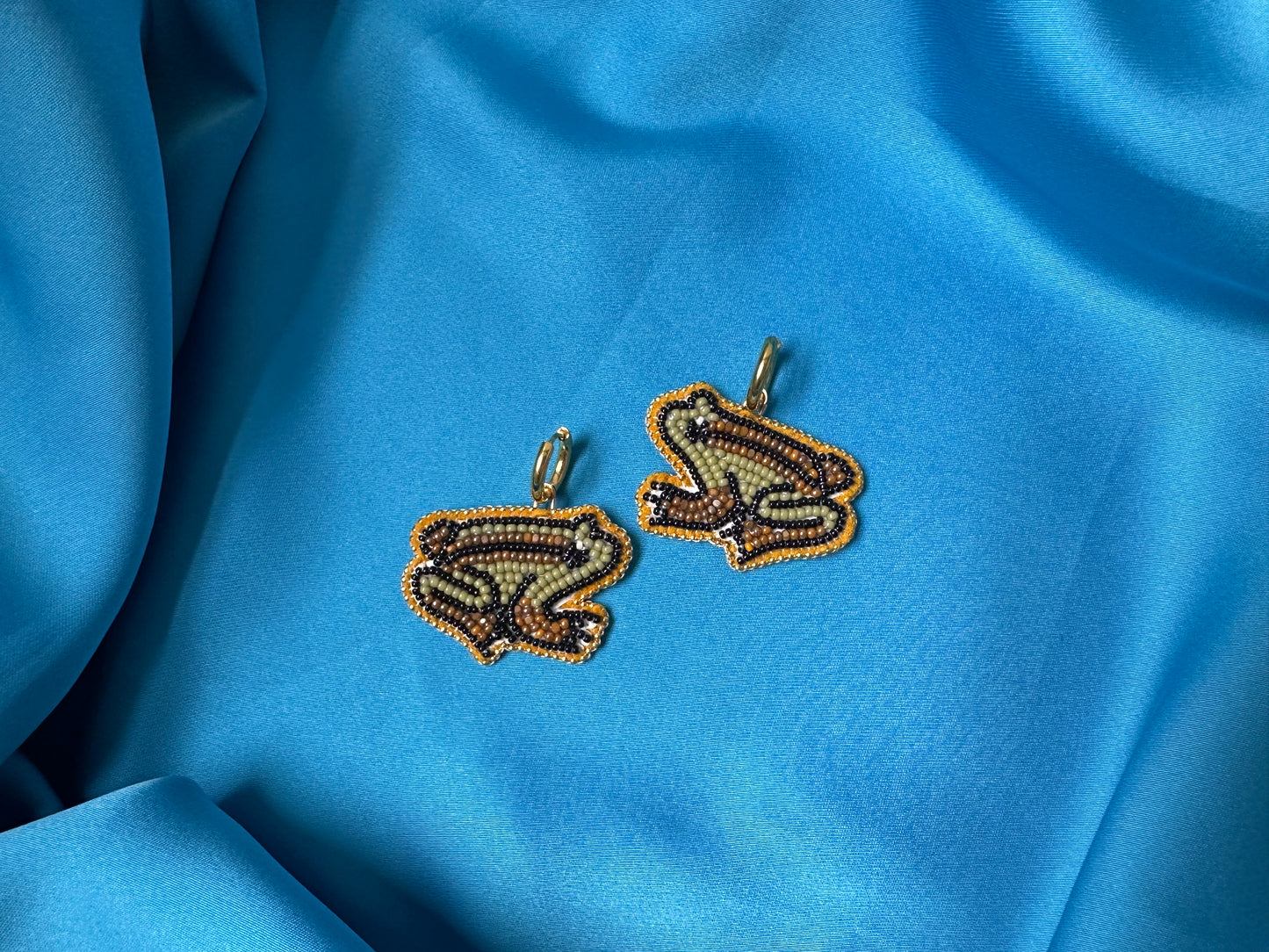 frog earrings