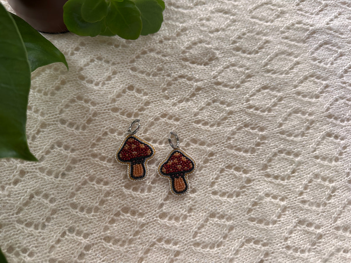 mushroom earrings in red & brown