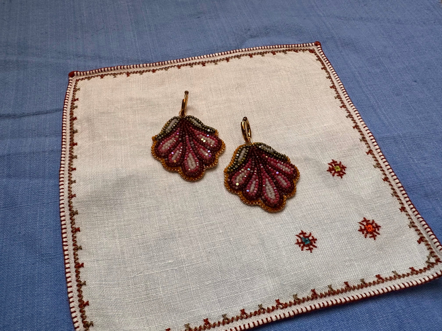 5 petal florals in berry