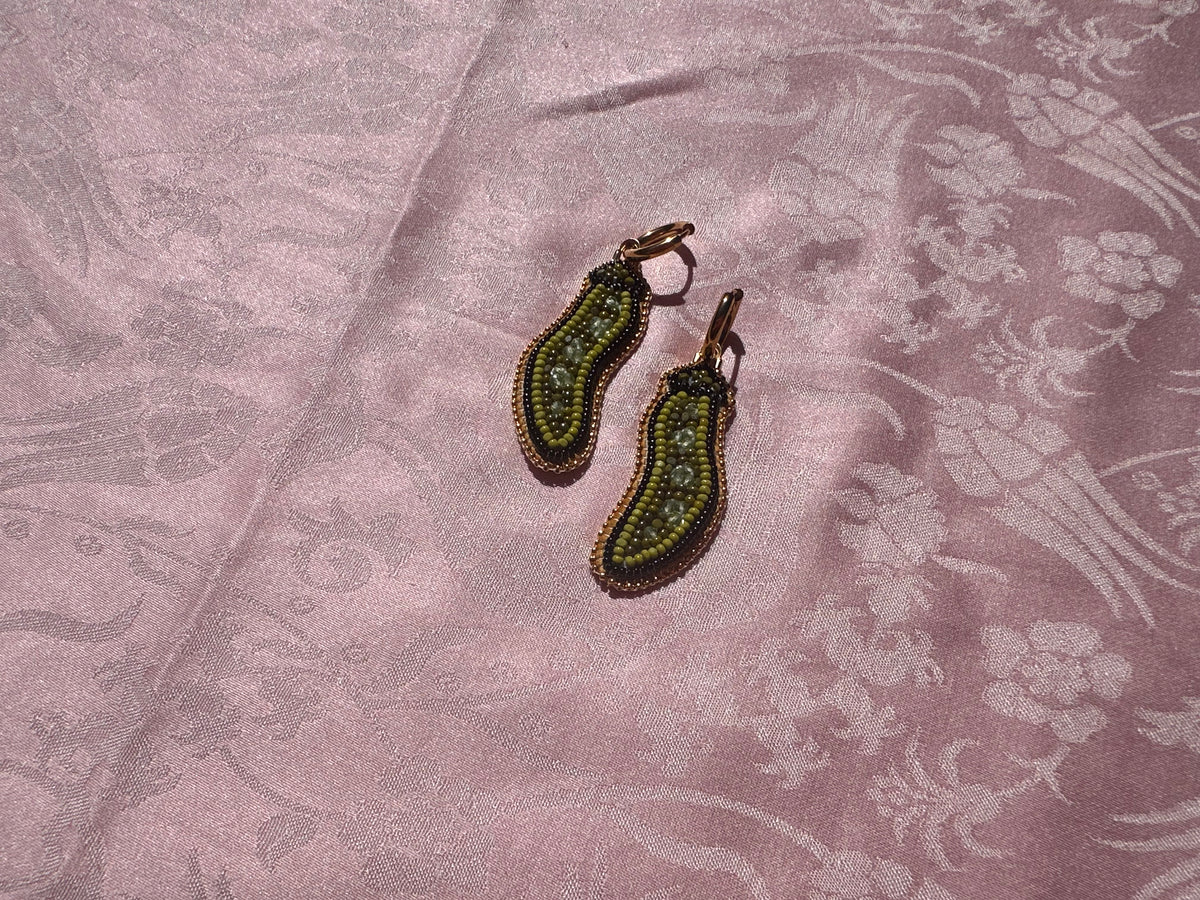 pea earrings