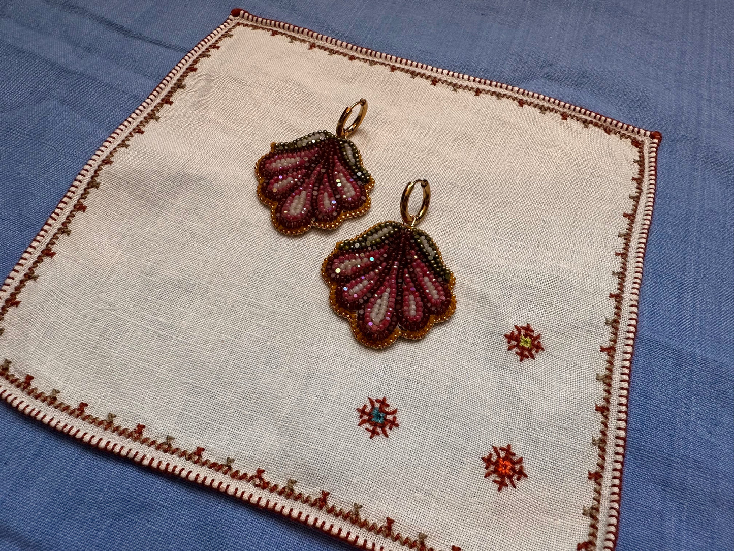 5 petal florals in berry