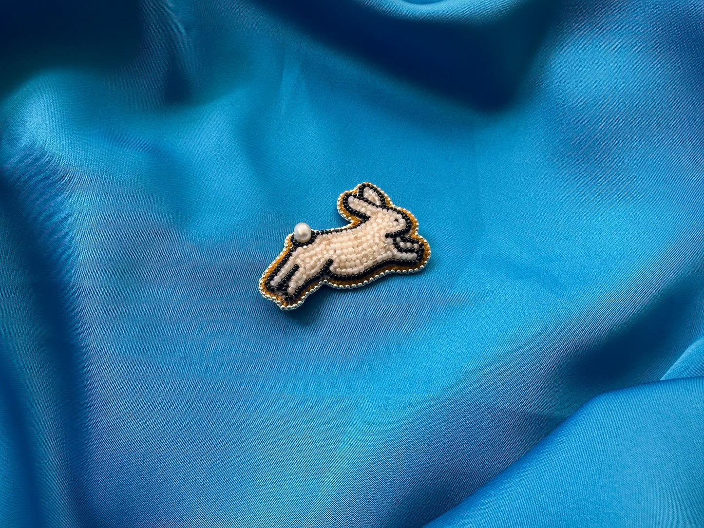 honey bunny pin