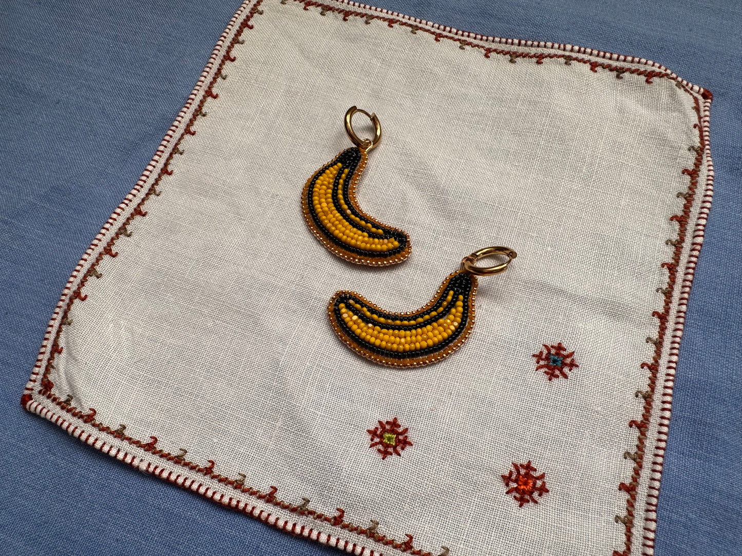 banana earrings w/ hoops