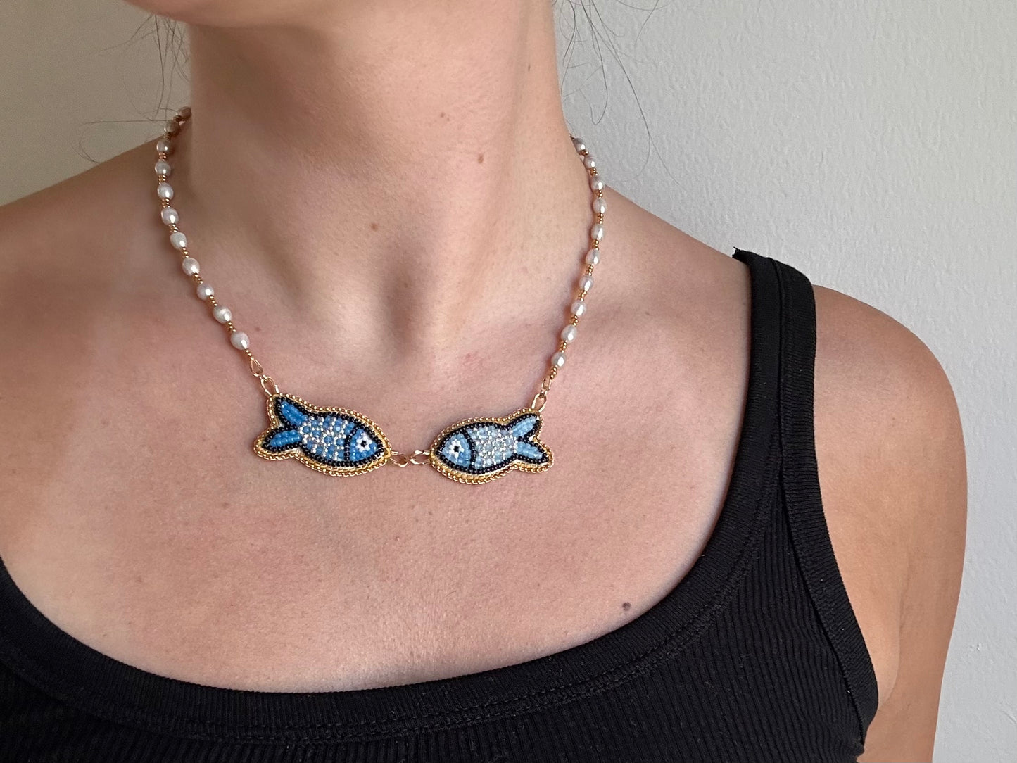 kissing fish necklace