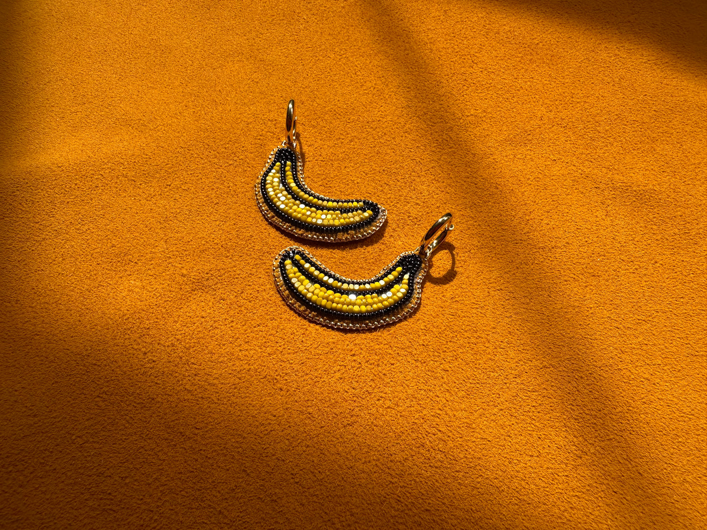 banana earrings w/ hoops